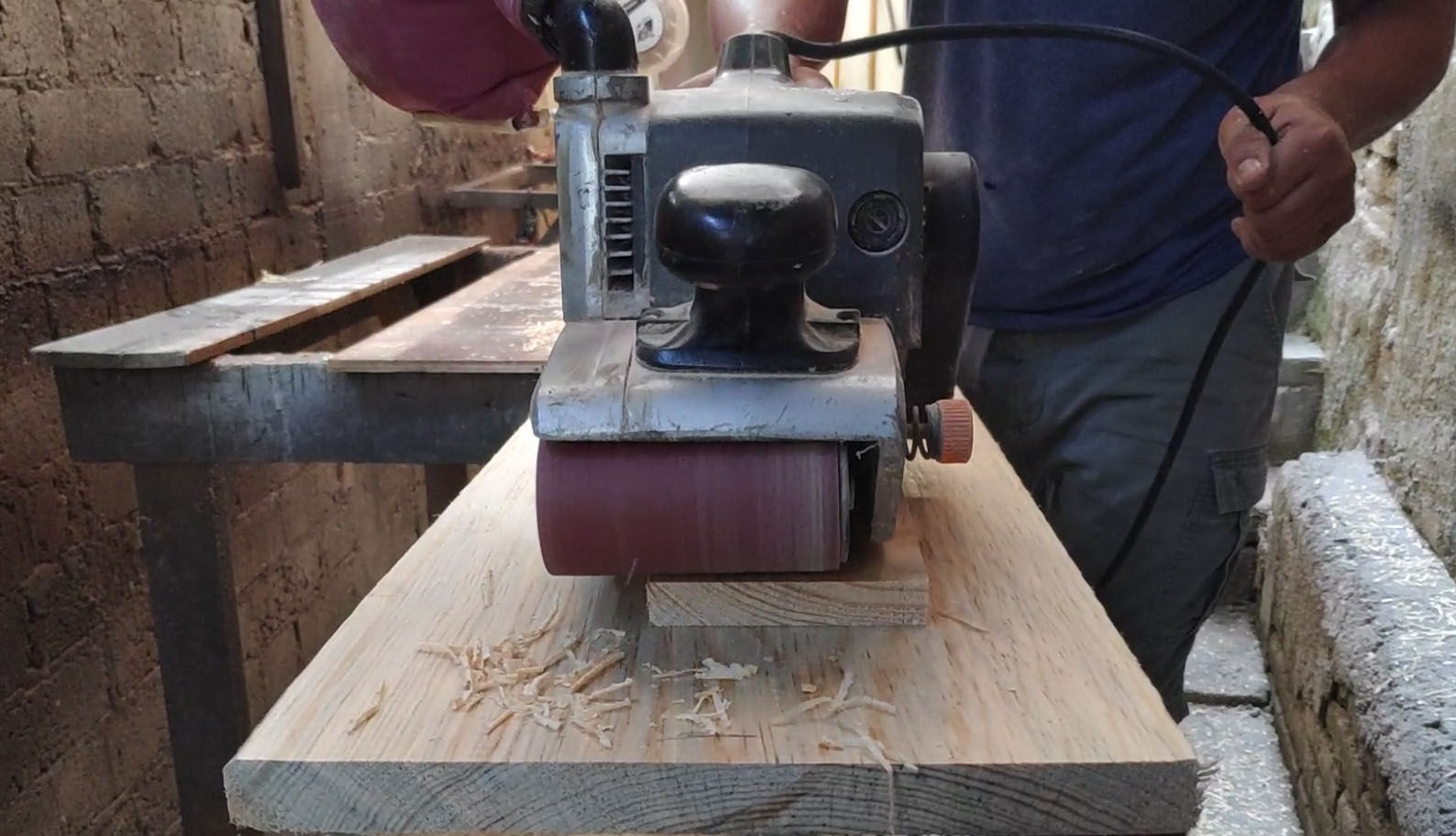 En esta ocasión se nos comparte una demostración de formas para tratar la madera para piezas de calidad.