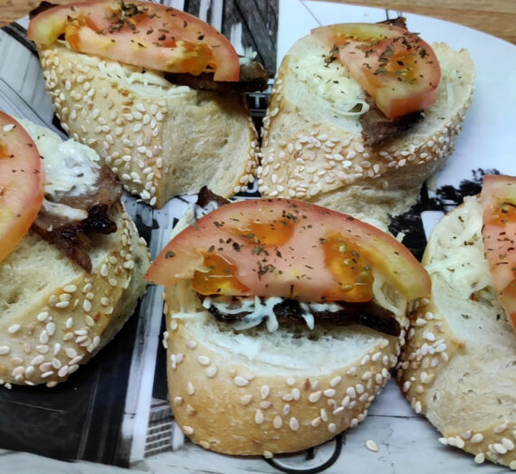 Para quienes se dificulta la cocina. Una demostración para hacer unas tapas a nivel principiante.