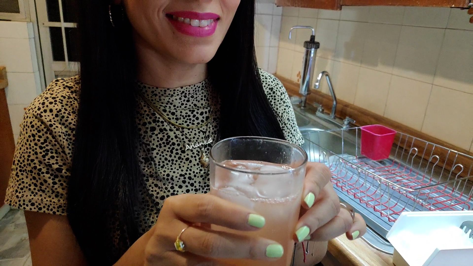 Combinando cítricos con Whisky para un brindis.