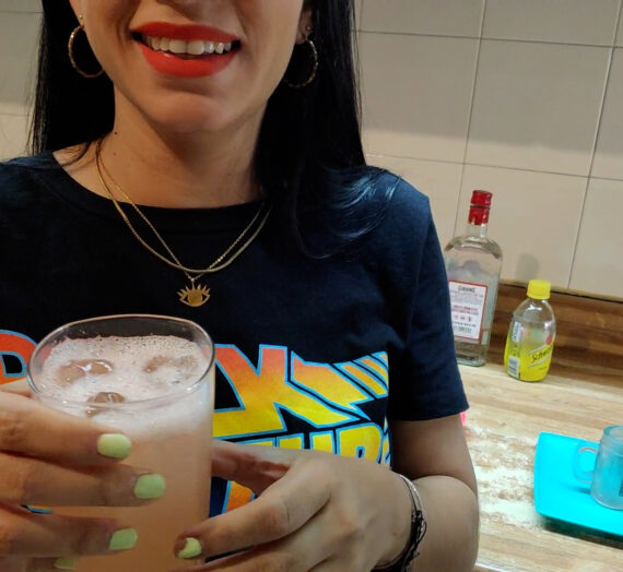 Una buena opción de mezcla de ginebra para escuchar la música de Eyes of Sheila.