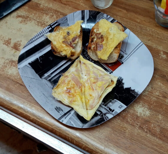 Técnica sencilla de como preparar un omelette en sandwichera.